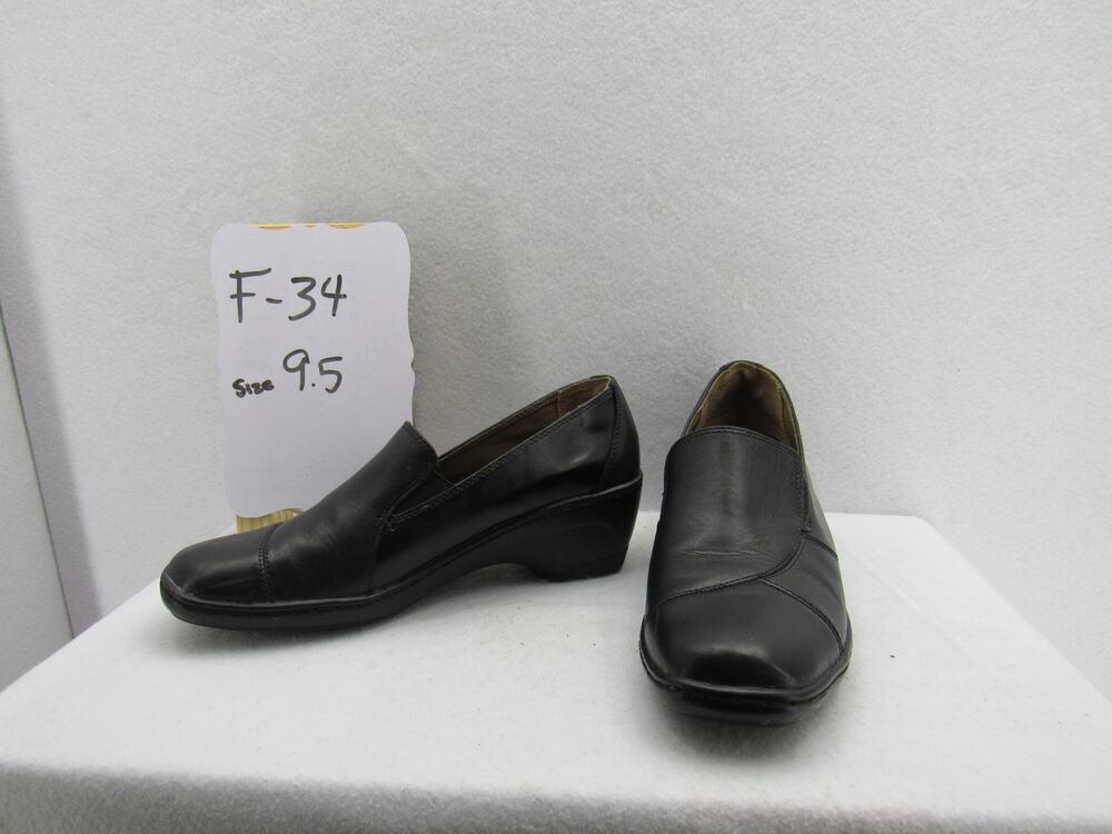 Croft and Barrow black clogs size 9.5